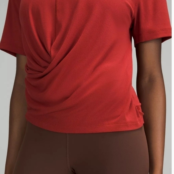 Lululemon Ribbed Modal-Silk Blend Reversible Tee In Cayenne Size 4. - Picture 3 of 16